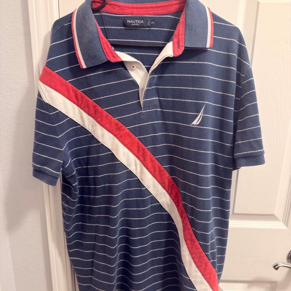 Nautica Men's Navy and Blue T-shirt